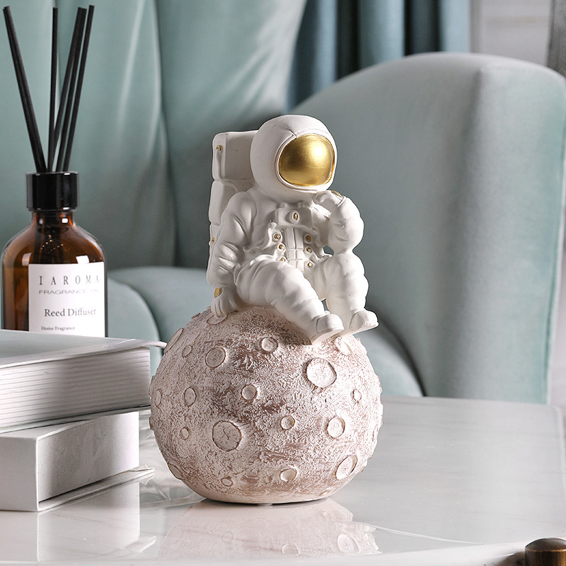 Europe Space Man Figure Astron - Phone Accessories Europe 评论和价格